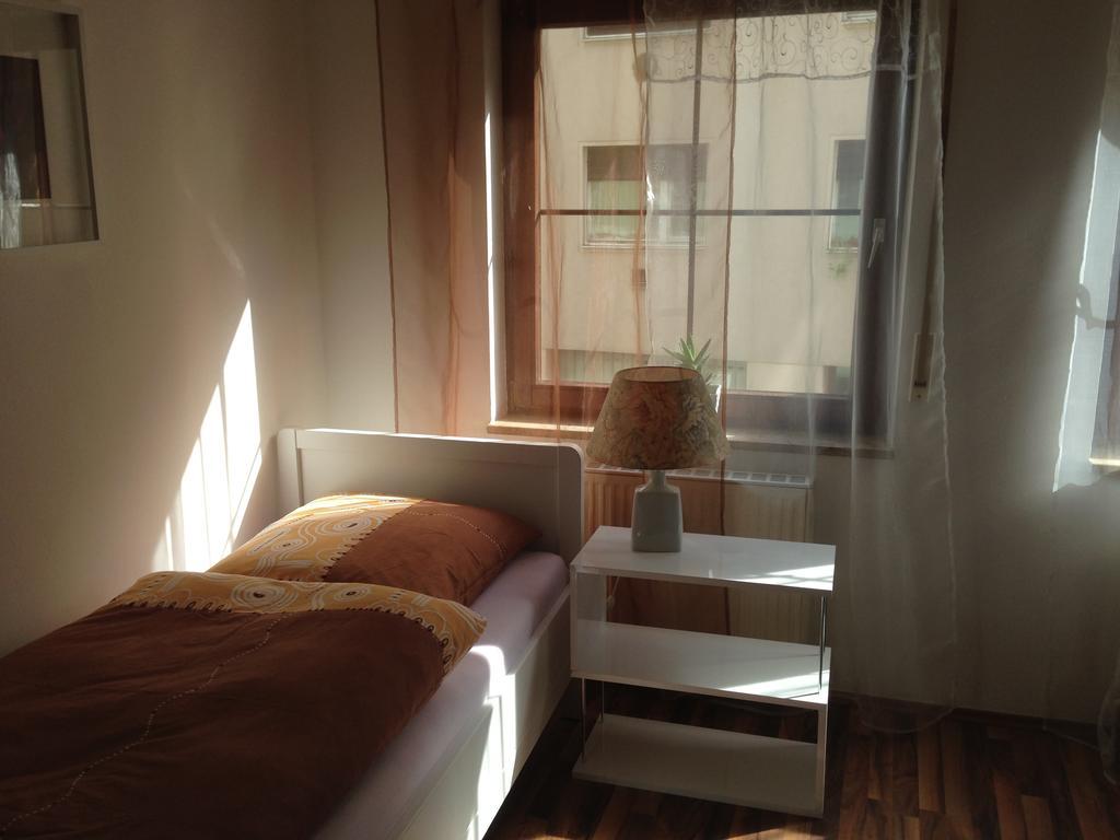 Apartment Nürnberg City-Center Kamer foto